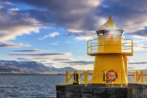 A Complete Guide to the Iceland Lighthouses