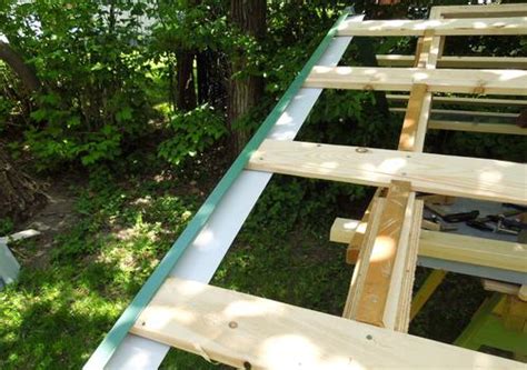 Building a shed - metal roofing