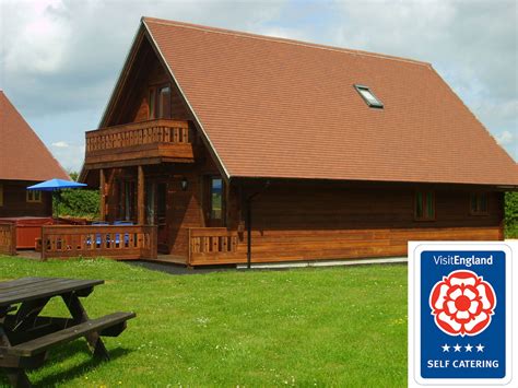 Melbury Chalet - Four Star Self-Catering Accommodation for Six Guests with Hot Tub - Dorset ...