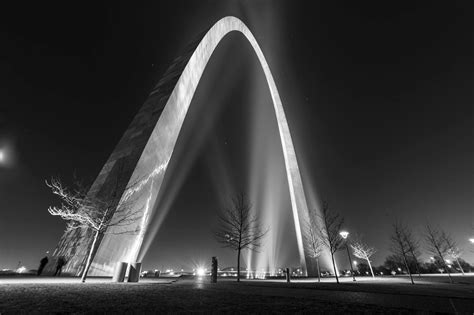 Gateway Arch, St. Louis, Missouri - Robb Breck Photo | Gateway arch, White photography, Black ...