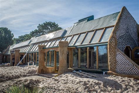 Earthship Biotecture | Tag | ArchDaily