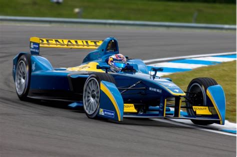 Formula E Electric-Car Racing Raises The Power For Season 2