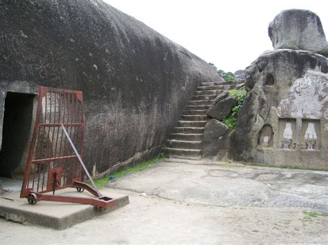 Barabar Hills cave | Ancient architecture, Ancient civilizations ...