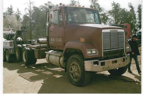 Salvage 1986 Freightliner FLC112 Truck Tractor For Parts | Sturgeon County, Alberta, Canada ...