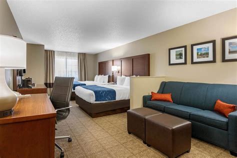 Comfort Suites Cedar Falls Cedar Falls | Bookonline.com