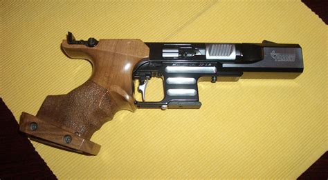 File:Pardini sp pistol.jpg - Wikimedia Commons