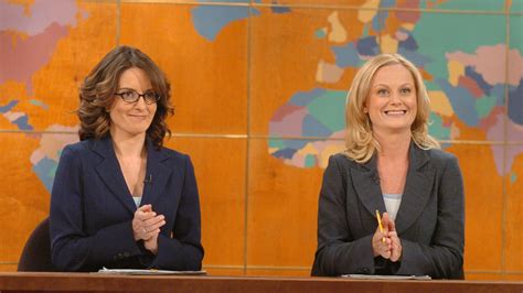 Tina Fey and Amy Poehler Are Returning to Host SNL’s Holiday Episode ...