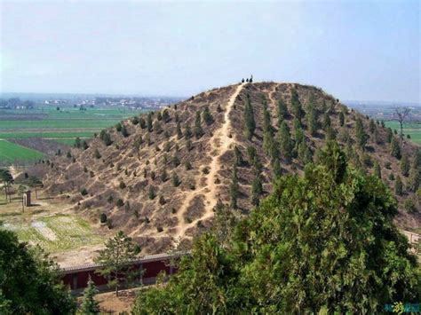 La Grande Pyramide Blanche de Xian : Pourquoi la Chine garde ses ...