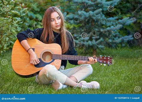 Guitarist Girl Play Music on Guitar. Beautiful Singer Stock Photo - Image of park, people: 152958916