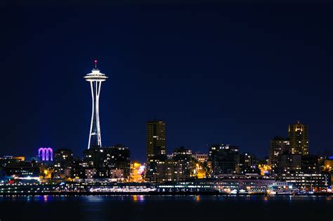 Seattle and the Space Needle at Night | Rich Leighton