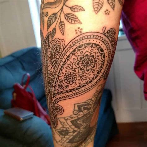 Paisley Tattoos Explained: History, Common Themes & More