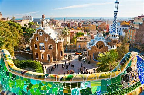 Guia das obras de Gaudí em Barcelona | ArchDaily Brasil