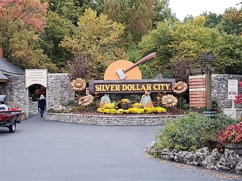 Silver Dollar City - Go Wandering