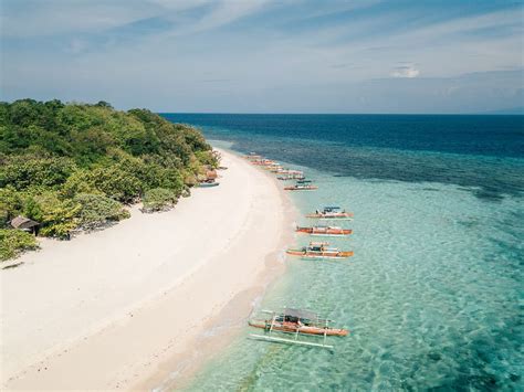 Mantigue Island In Camiguin - A Complete Guide