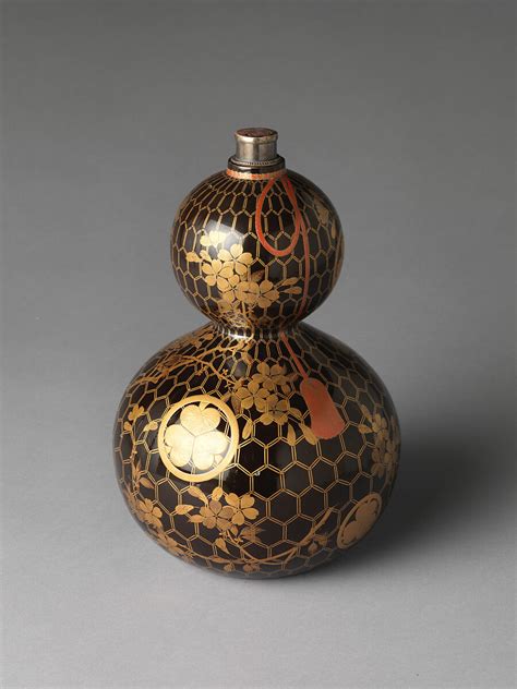 Gourd-shaped Sake Bottle with Cherry Branches, Net, and Tokugawa Family ...