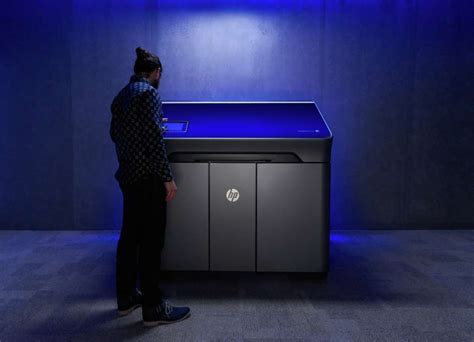 HP Jet Fusion 580 Color 3D Printer