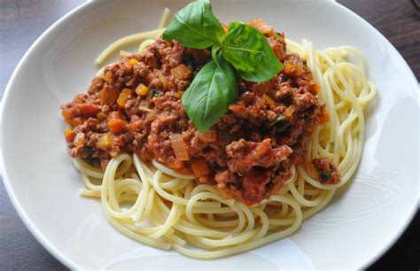 Bolognese Sauce | A Cookbook Collection