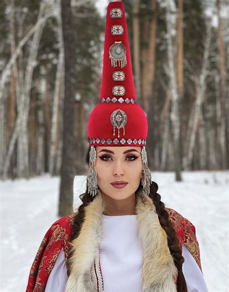 Казашка. Kazakh traditional headdress. Kazakhstan