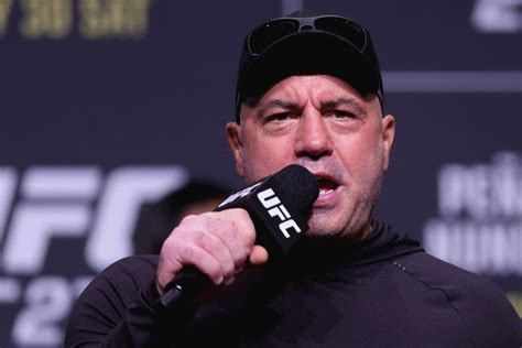 Joe Rogan Wants to Make MMA Difficult After Dana White Told to Remove Cage From UFC Fights ...