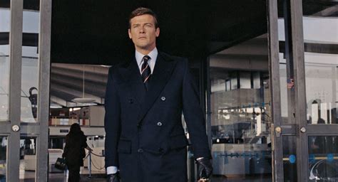 The 12 Most Quintessential Roger Moore James Bond Outfits – Bond Suits