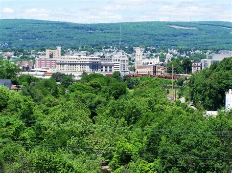 Frank's Place: Scranton Skyline