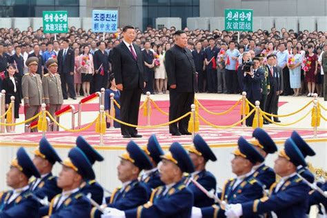 In Pictures: For Kim Jong-un and Xi Jinping, Small Talk and Mass Games ...