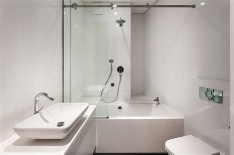 12 Bathtubs For Small Spaces 2023 | Badeloft