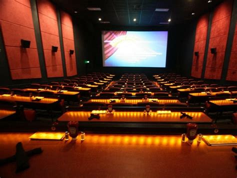 New Thoroughbred Theater Takes Dinner & a Movie to New Level ...