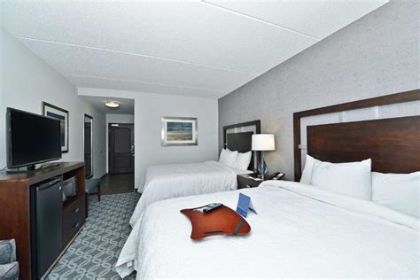 Hampton Inn and Suites Greensboro Coliseum Area Hotel (Greensboro (NC ...