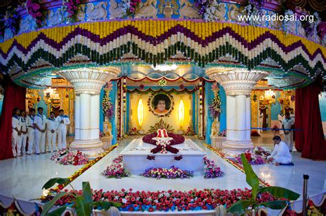 Sathya Sai Baba Maha Samadhi Floral decoration pictures prasanthi nilayam