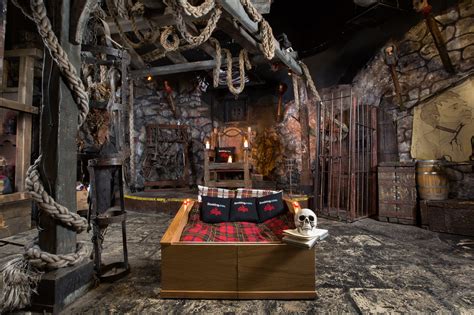 Booking.com and the Edinburgh Dungeon launch a Séance Sleepover for Halloween - Verge Magazine