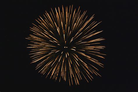 Golden Starburst Fireworks Picture | Free Photograph | Photos Public Domain