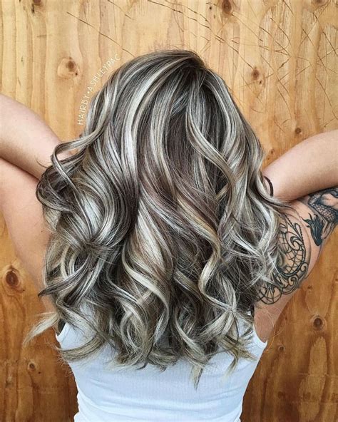 60 Shades of Grey: Silver and White Highlights for Eternal Youth in 2020 | Hair highlights and ...