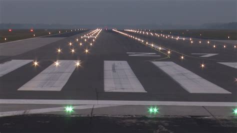 Runway Lighting | DeWiTec GmbH - Airport Technology