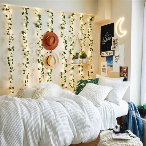 The Cutest Dorm Bedding Sets We're Loving for 2024 - College Fashion