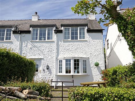 Reviews for Pretty Cottages in Moelfre