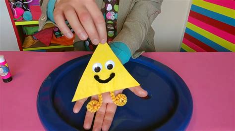 Make Your Own Triangle! The Shapes | Mister Maker - YouTube