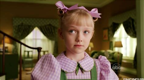 Dakota Fanning Child Actress Images/Pictures/Photos/Videos Gallery - CHILDSTARLETS.COM