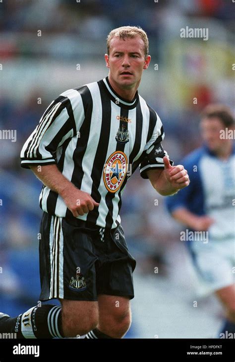 Alan shearer newcastle 1997 hi-res stock photography and images - Alamy