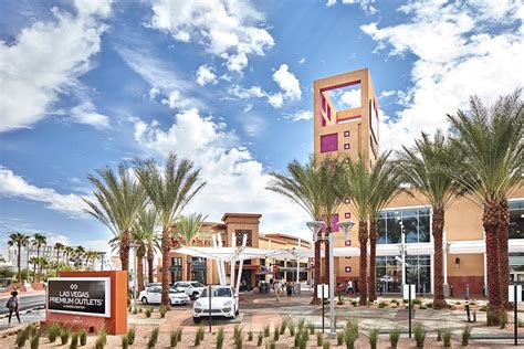 Las Vegas Premium Outlets North Food Court | Paul Smith