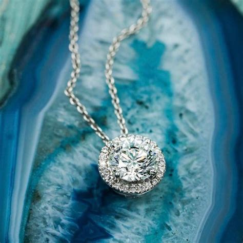 DE BEERS FOREVERMARK Archives | Jewelry, Diamond jewelry gifts, Jewelry ...