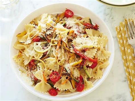 Pasta Primavera Recipe | Giada De Laurentiis | Food Network