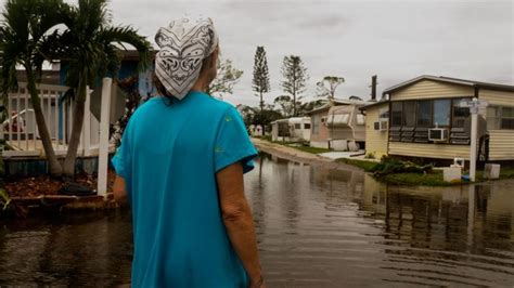 Hurricane Ian survivors: They stayed for the storm - what happens now? - BBC News