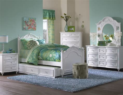 Chantilly Bedroom Suite - White | HOM Furniture