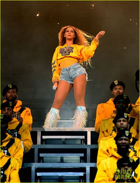 Beyonce's Coachella Performance Photos - See Her Fierce Looks!: Photo 4064921 | Beyonce Knowles ...