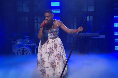 Kid Cudi Wears Dress in Tribute to Kurt Cobain on SNL - XXL