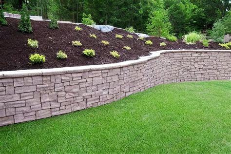 The [Best] Retaining Wall Materials to Use in Your Yard or Home — Dream ...