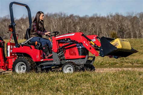 Sub-Compact & Compact Loaders | Massey Ferguson