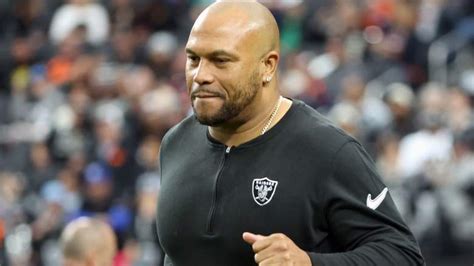 Raiders Antonio Pierce Set to Add Super Bowl Champ: Report - Heavy.com