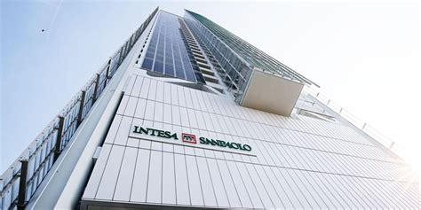 Intesa Sanpaolo CFO Says Better Times Await Italy’s Economy - Barron's